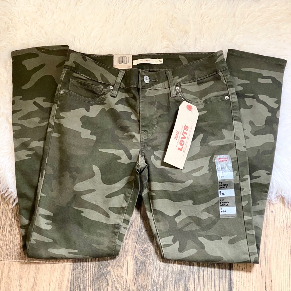 Levi's 711 Skinny Ankle Camo Jeans Green Size 2